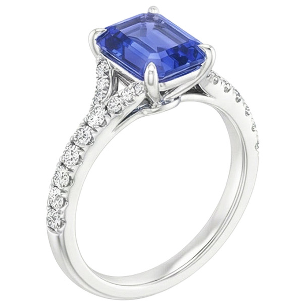 Saphir Bleu Royal Taille Émeraude Bague Pierre de Couleur en Or Blanc 14 Carats – vue d'angle