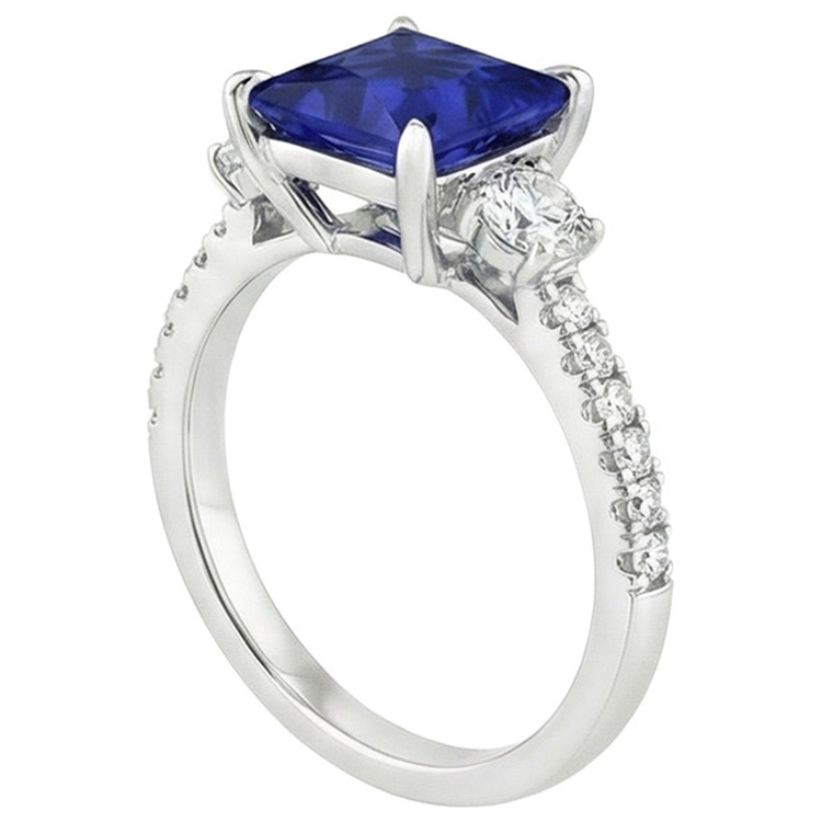 Solitaire Saphir Bleu Avec Accents Pierres Précieuses Taille Princesse 6.25 Carats