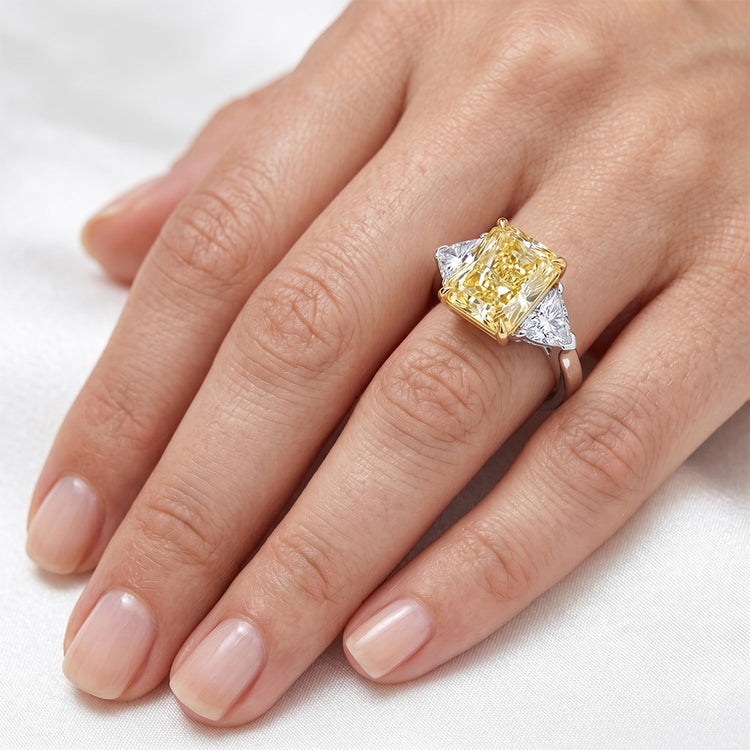Taille Radiant Bague Joaillerie – Diamant Jaune Fancy 5 carats