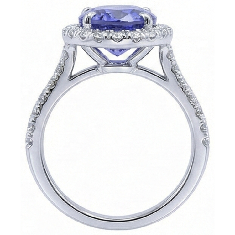 naturel oval tanzanite 7.75carats bague sur blanc