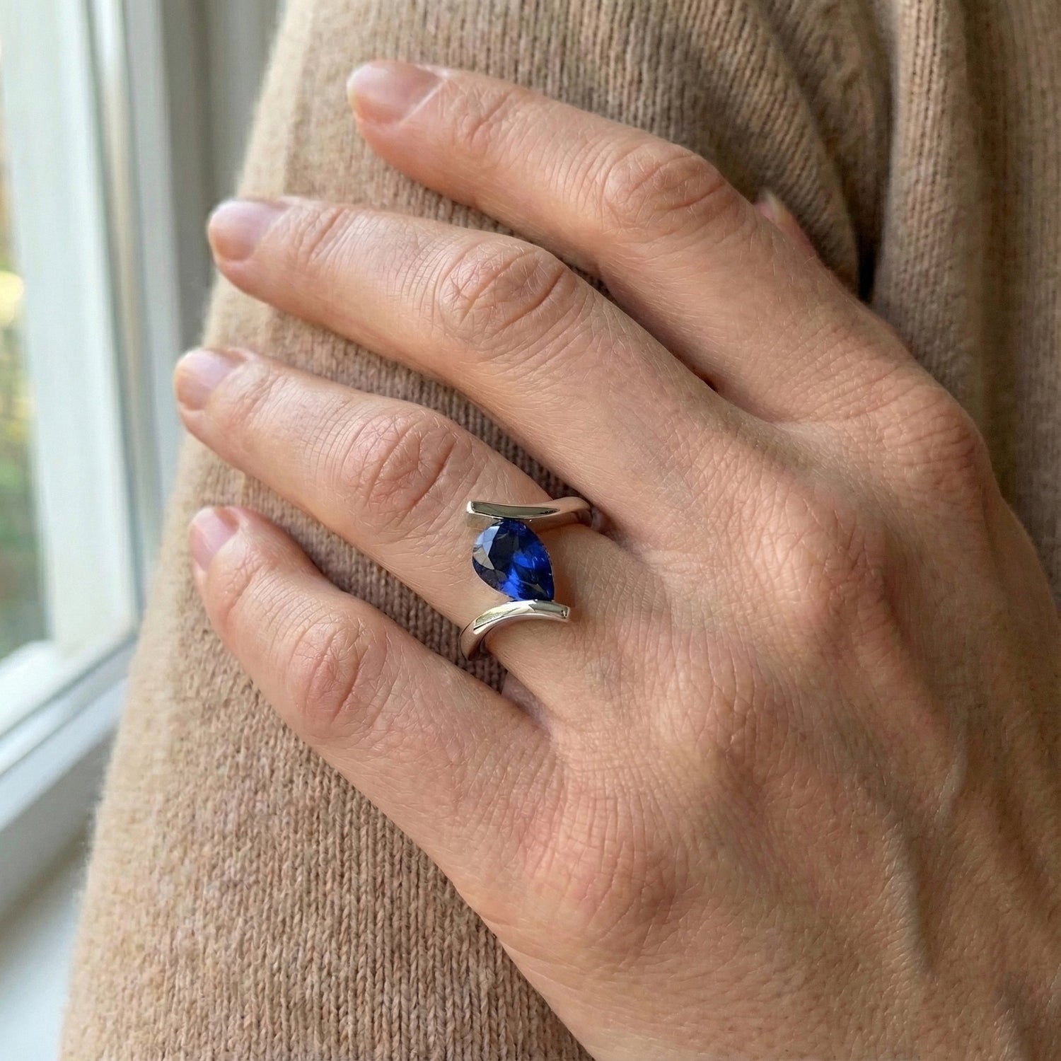Saphir Bleu Bleuet Bague Pierre de Couleur 1,50-carats Or Blanc 14 Carats – vue de dessus