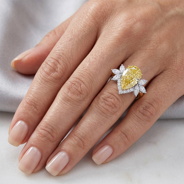 VVS Bague Statement – Diamant Jaune Fancy 4 carats Or Bicolore