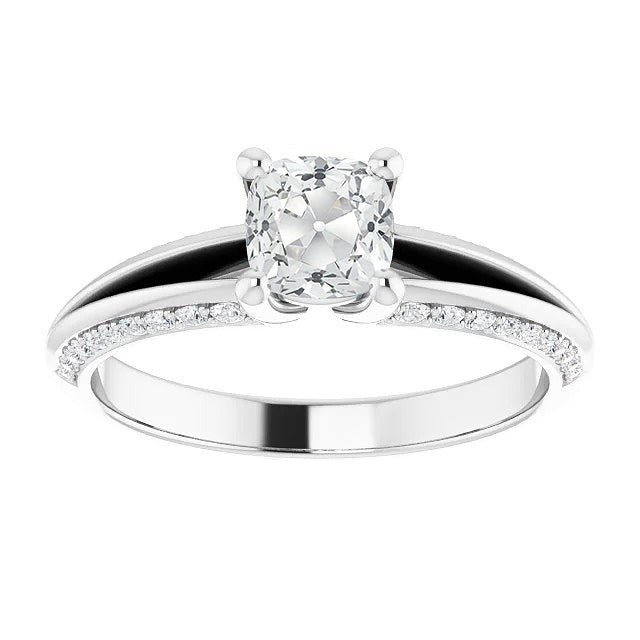 Véritable Bague diamant 6 carats coussin Vieux mineur avec tige fendue accentuée