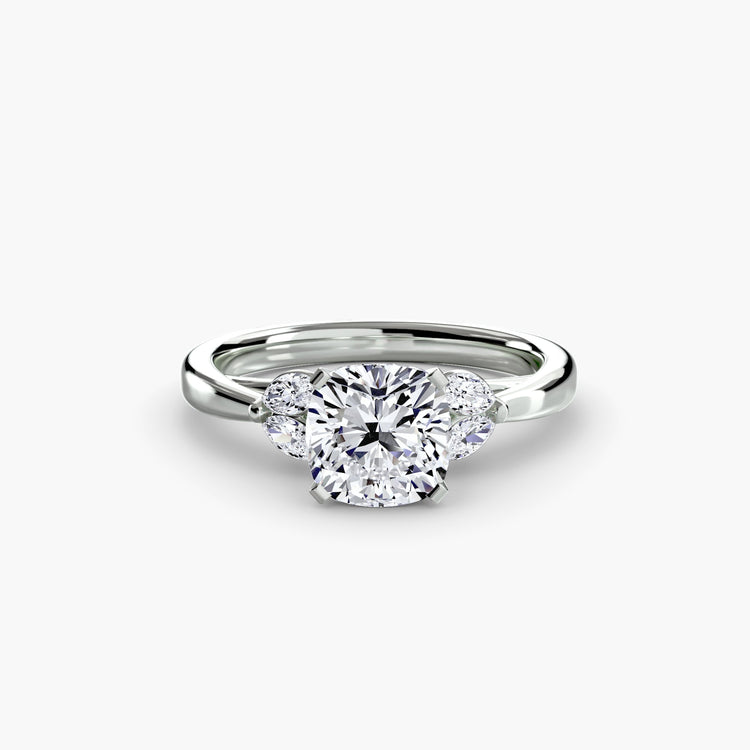 Pierre Précieuse Taille Brillant Setting en Gold – vue d'angle