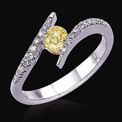 Brillant taille Taille Brillant Bague Solitaire avec Accents 1
