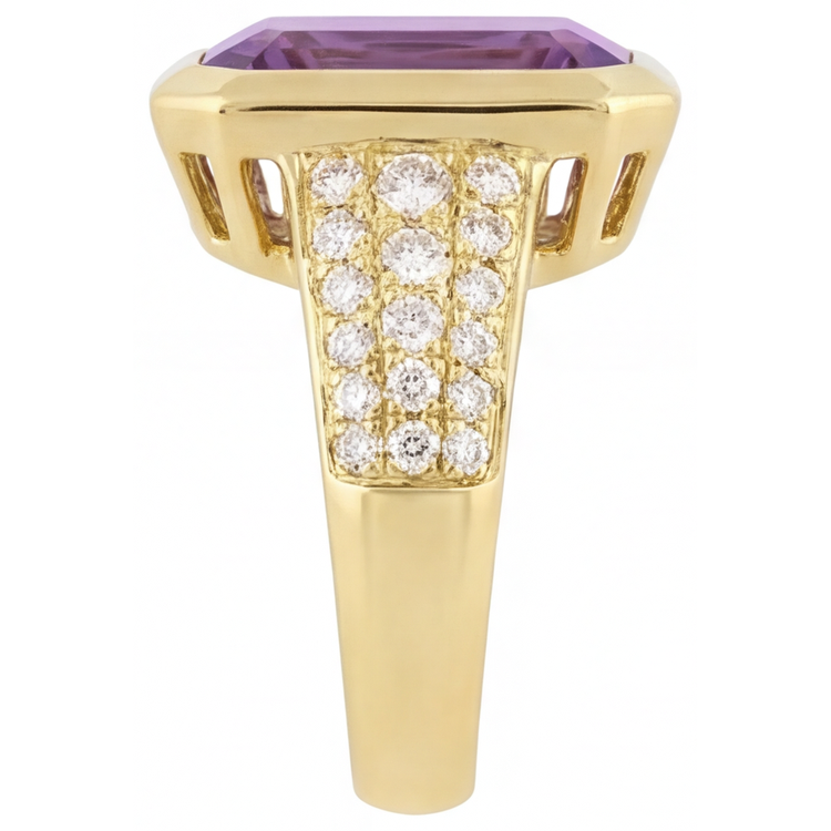 Améthyste Pourpre Bague avec Gemme 7-carats Or 14K Jaune – vue d'angle