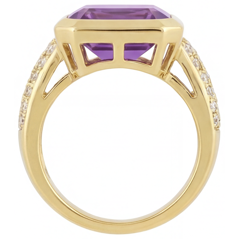 Chatoyant Améthyste Pourpre Bague avec Gemme 7 carats – vue de profil