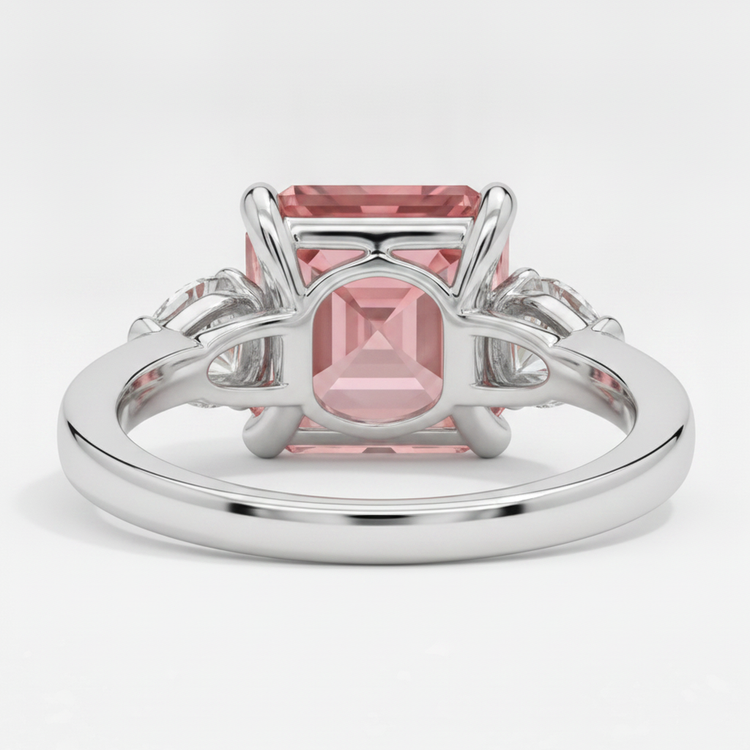 Bague Trilogie Saphir Padparadscha Véritable 3,6 Carats Taille Asscher et Trilliants Blancs en Platine