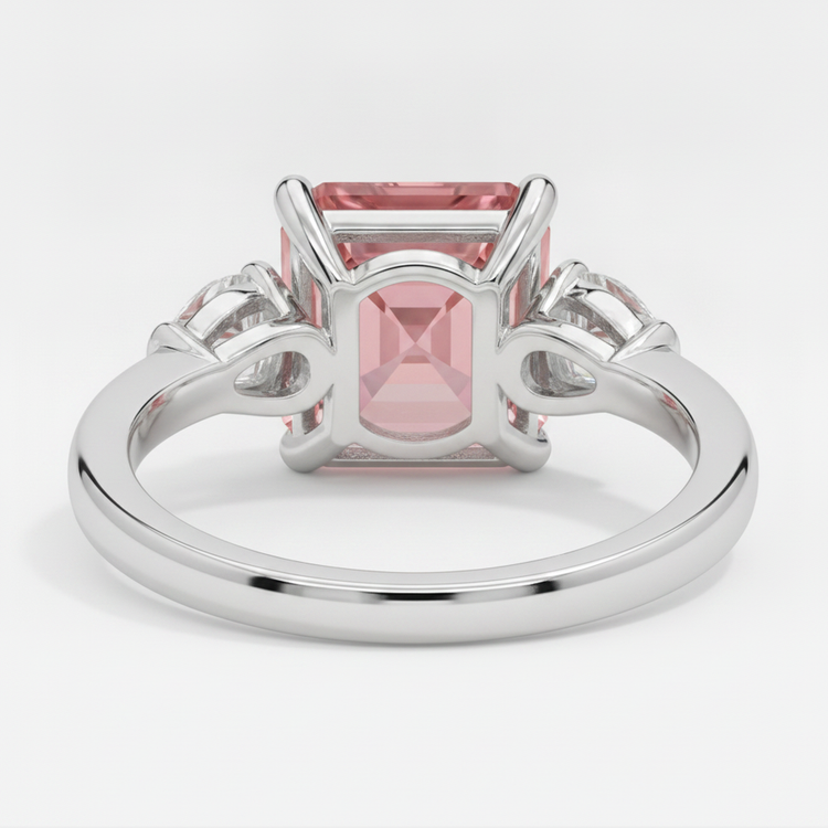 Bague Trilogie Saphir Padparadscha Véritable 3,6 Carats Taille Asscher et Trilliants Blancs en Platine