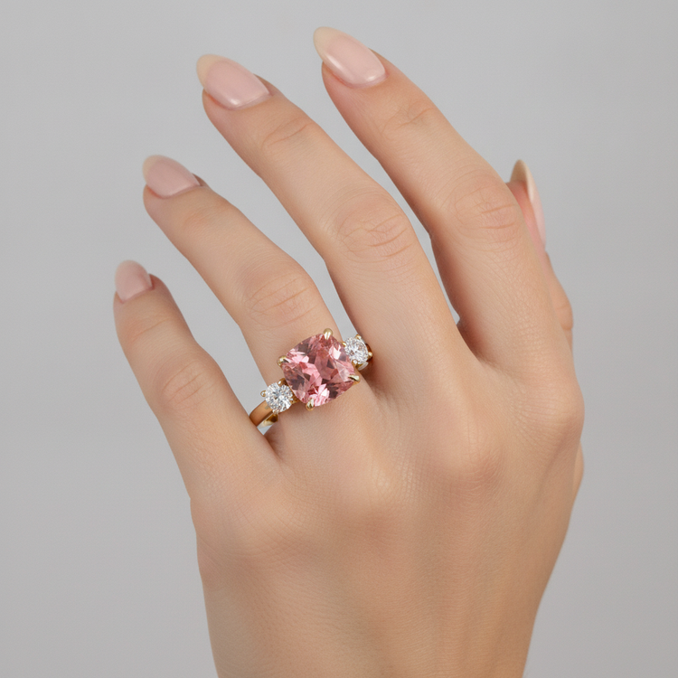 Bague de Fiançailles en Or Jaune 14K avec Saphir Padparadscha de laboratoire de 4,6 Carats, Taille Coussin, Trois Pierres