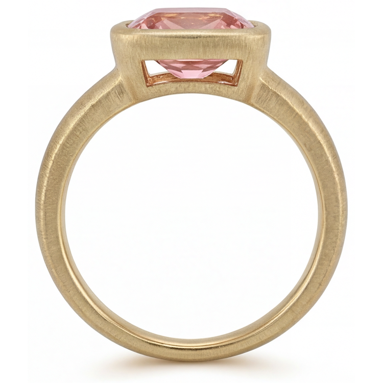 Bague Solitaire Or Jaune 14K Saphir Pêche 4 Carats de laboratoire Coussin Padparadscha sertie Lunette