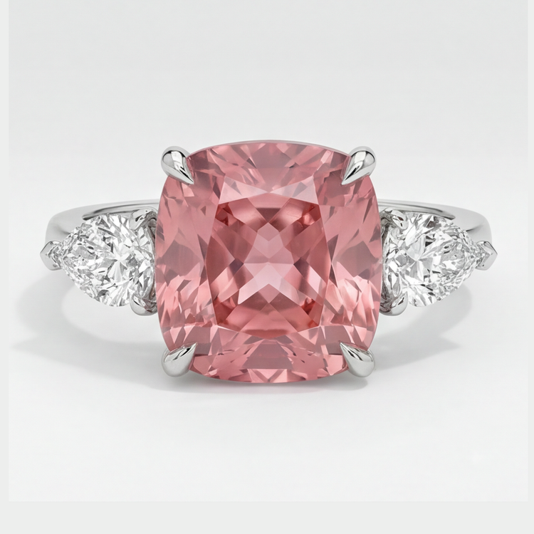 Bague Trilogie en Platine Saphir Padparadscha Naturel Taille Coussin 3,6 Carats