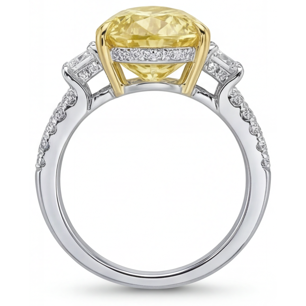 Diamant Canari Bague Trilogie 4 carats Or Deux Tons 14 Carats – vue de côté