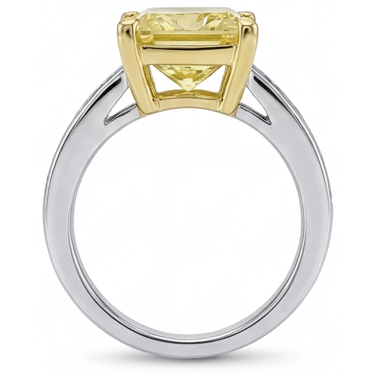 Sophistiqué Diamant Jaune Canari Bague Sertie Halo 3,75 carats – vue de dessus