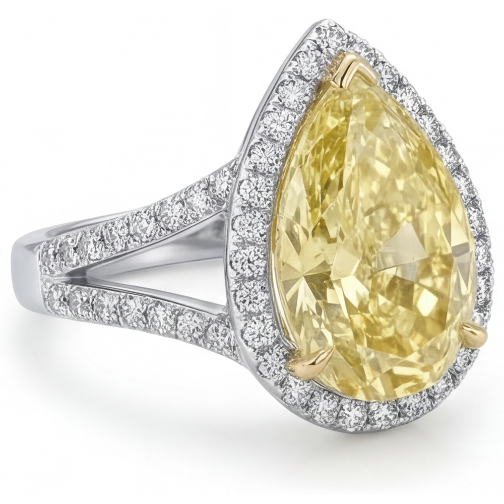 De luxe Diamant Jaune Fancy Bague de Fiançailles Halo 3 carats – vue d'angle