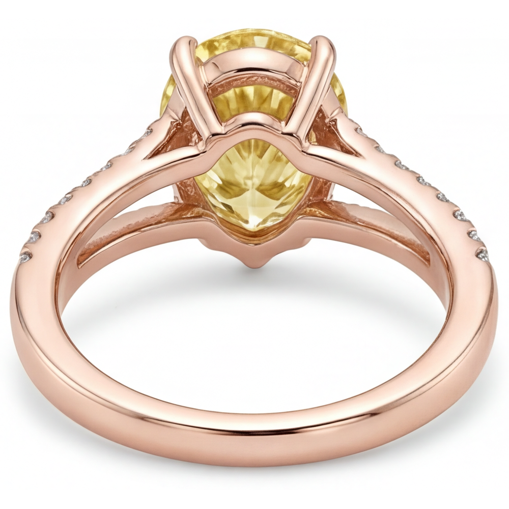 Luxueux Diamant Jaune Fancy Bague Solitaire avec Accents 2,50 carats – vue de dessus
