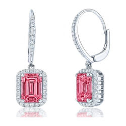 Boucles d'oreilles dormeuses en diamant rose de laboratoire 2,4 carats taille émeraude avec halo en or blanc 14K