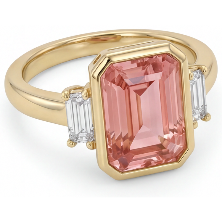 Bague trois pierres en saphir padparadscha de laboratoire 4,6 carats, taille émeraude et baguettes blanches, lunette, or jaune 14 carats
