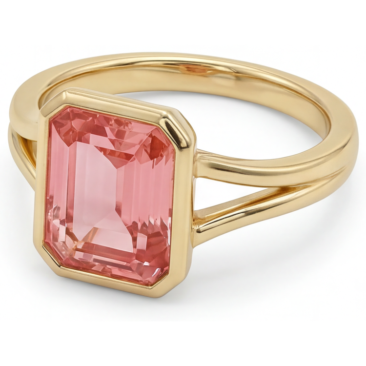 Bague en Or Jaune 14K, Saphir Padparadscha Pêche Naturel 3 Carats Taille Émeraude, Lunette et Anneau Fendu