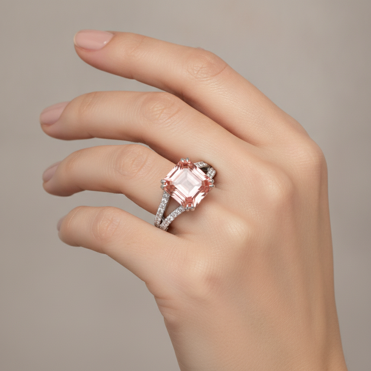 Bague ancienne en Or Blanc 14 carats, saphir Padparadscha 3,3 carats, émeraude véritable et anneau fendu