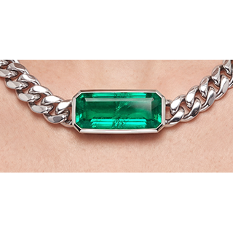Collier en or à maille cubaine Miami avec pendentif coulissant en émeraude de 33 carats