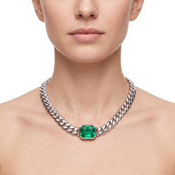 Collier maille cubaine Miami en or avec pendentif coulissant en émeraude 30 carats