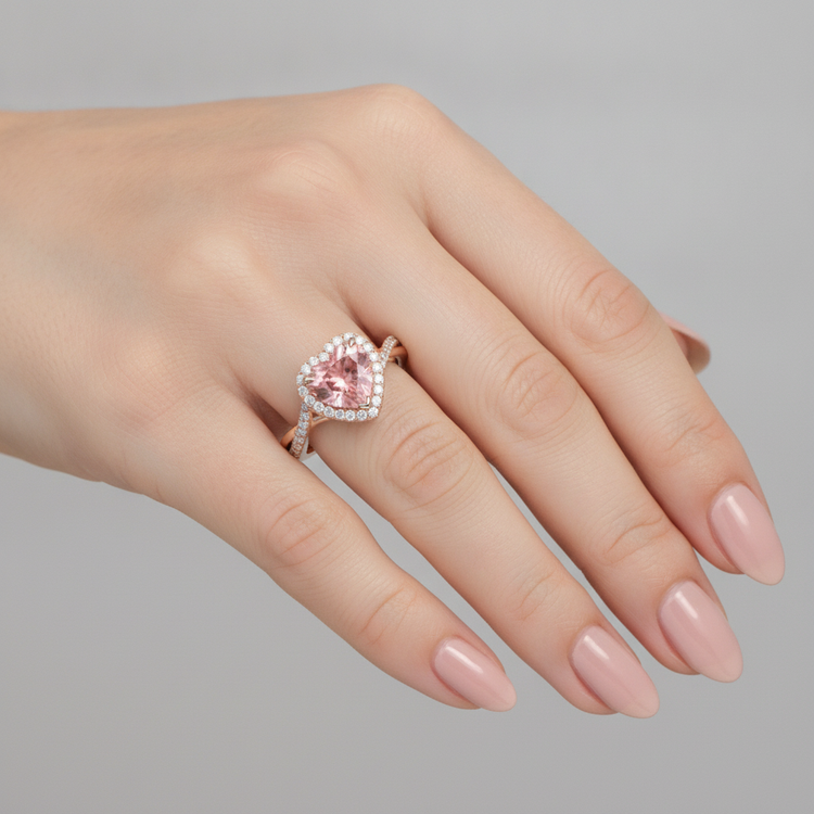 Bague Saphir Padparadscha 3,8 Carats de laboratoire Halo Cœur Torsadée Or Rose 14K