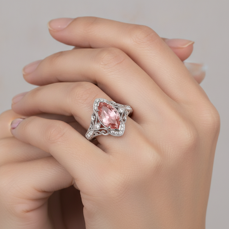 Bague de Fiançailles Saphir Pêche de laboratoire taille Marquise de 3,8 Carats avec Halo Padparadscha en Or Blanc 14 carats