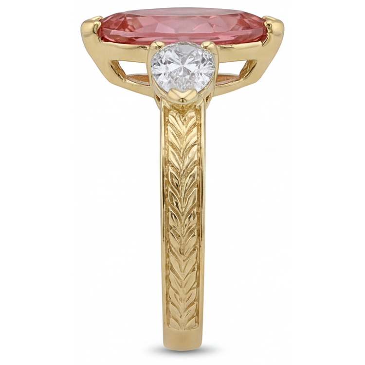 Bague trois pierres Or Jaune 14 Carats Saphir Padparadscha de laboratoire couleur pêche taille Marquise 4.1 Carats