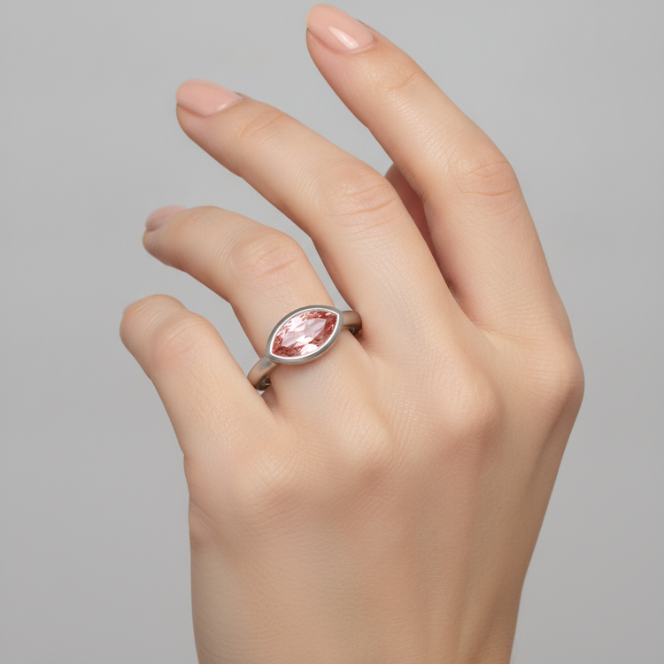 Bague Ancienne Or Blanc 14K Saphir Padparadscha 3,5 Carats de laboratoire Marquise Lunette Solitaire
