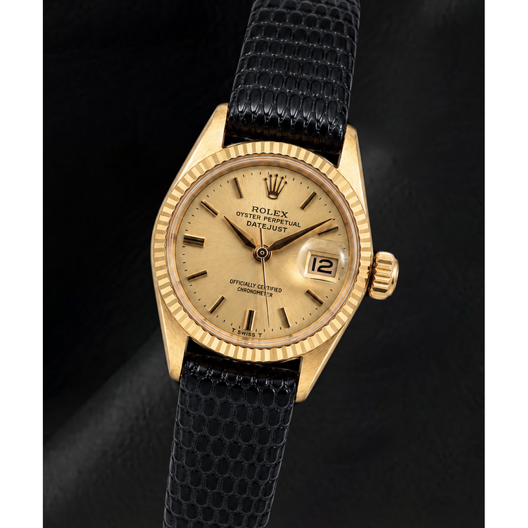 Montre Rolex Datejust 26 mm 6517 Cadran Champagne Or Jaune et Bracelet en Cuir Noir