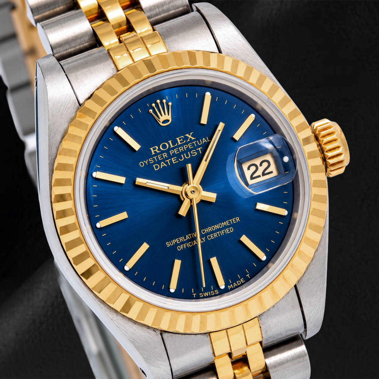 Montre Rolex Datejust 6917 26 mm Cadran Bleu à Index Bâtons Lunette Cannelée Bracelet Jubilé Bicolore