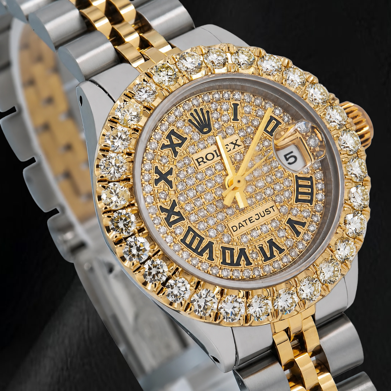 Montre Rolex Datejust 69173 26 mm Cadran Pavé de Diamants Chiffres Romains Bracelet Jubilé Bicolore