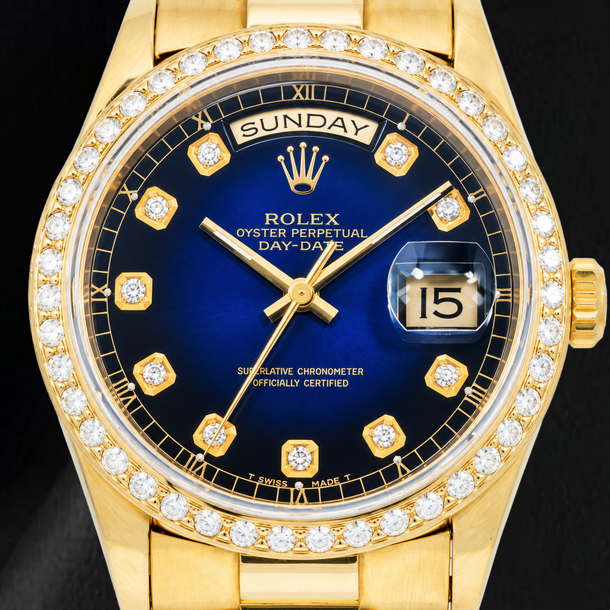 Montre Rolex Day-Date 18238 36 mm en Or Jaune Cadran Bleu Diamants