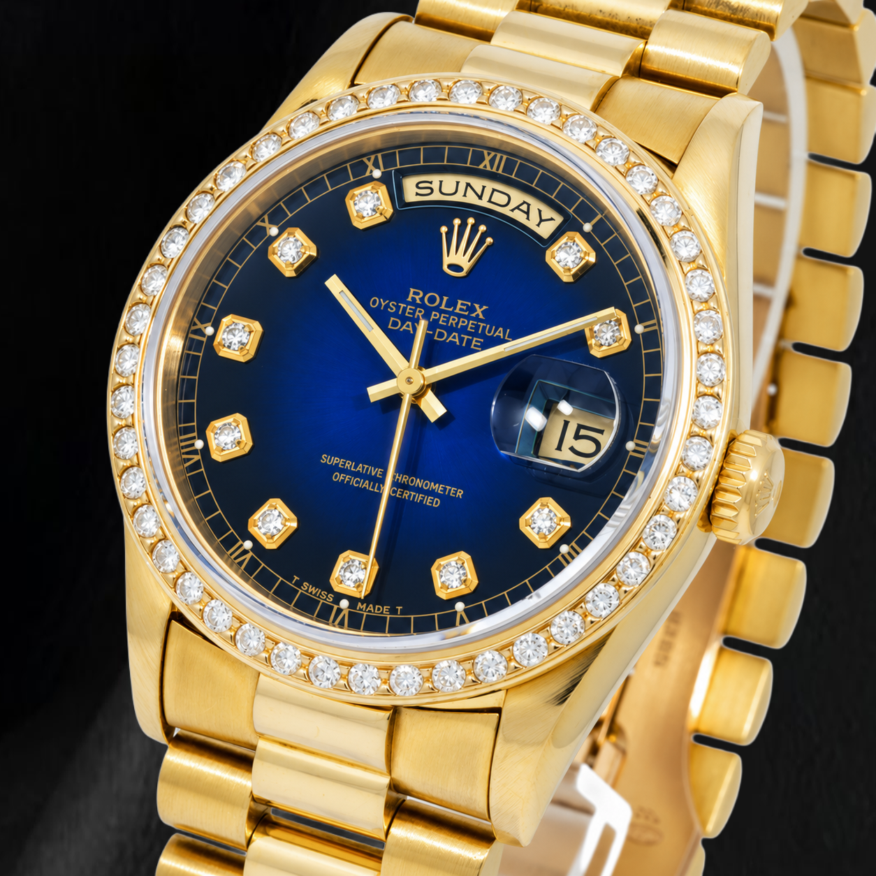 Montre Rolex Day-Date 18238 36 mm en Or Jaune Cadran Bleu Diamants