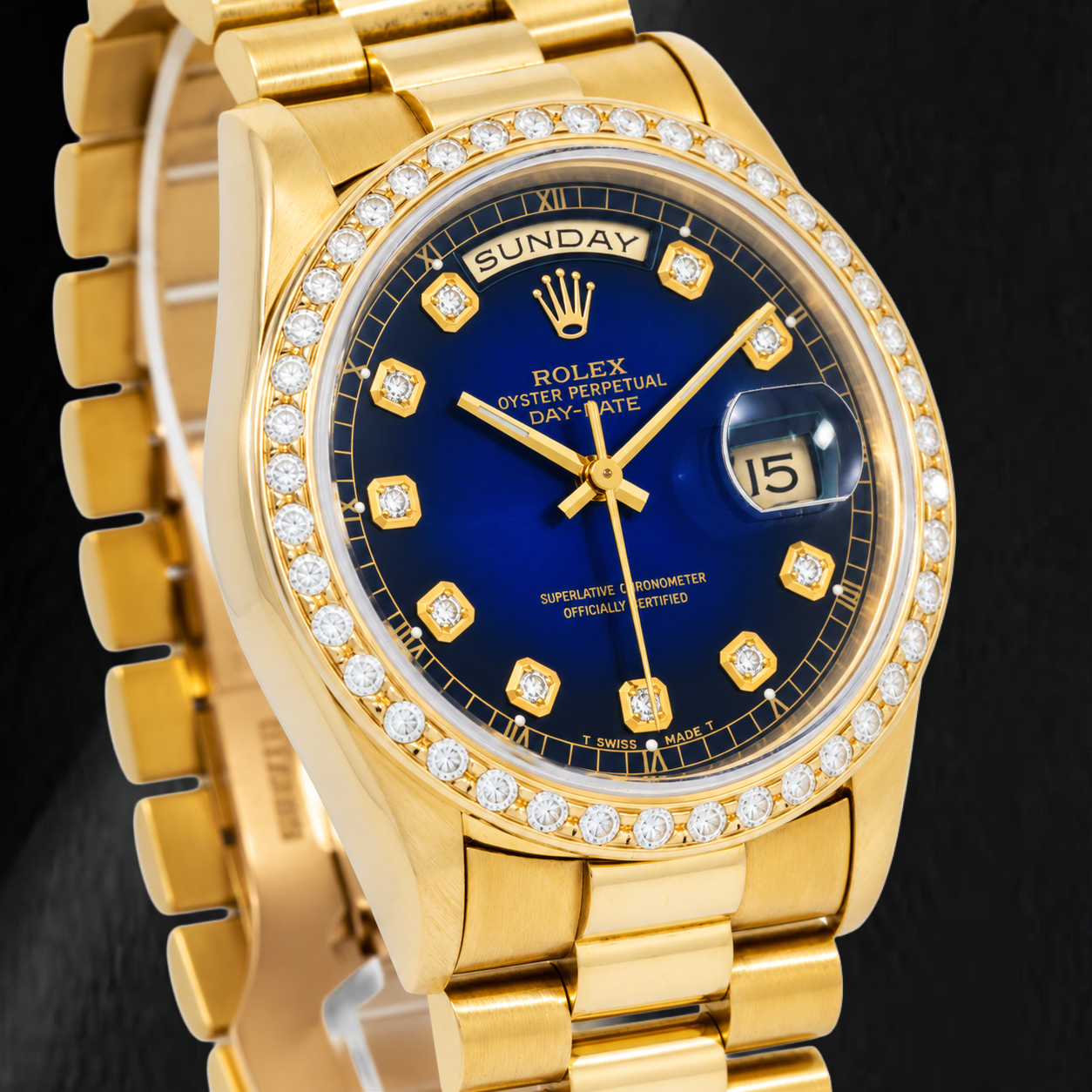 Montre Rolex Day-Date 18238 36 mm en Or Jaune Cadran Bleu Diamants