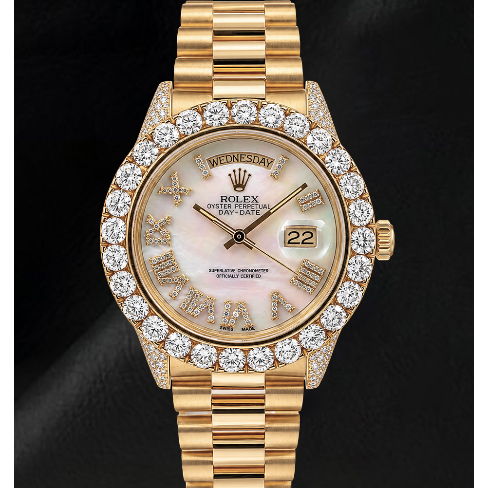 Montre Rolex Day-Date 36 mm 1803 en Or Jaune, Cadran Diamants en Nacre Blanche et Chiffres Romains