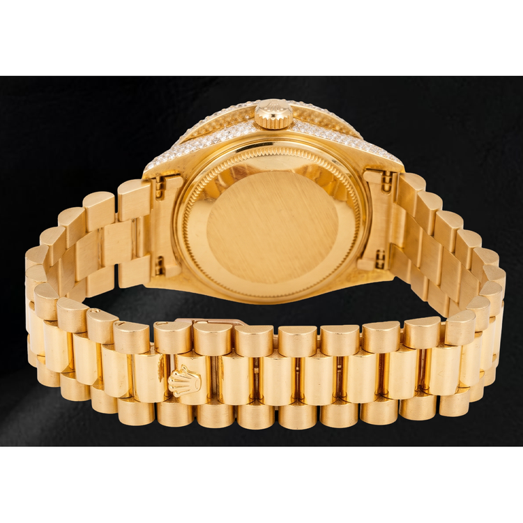 Montre Rolex Day-Date 36 mm 1803 en Or Jaune, Cadran Diamants en Nacre Blanche et Chiffres Romains