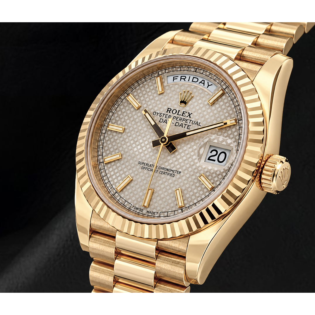 Montre Rolex Day-Date 40 mm 228238 en Or Jaune, Cadran Motif Argenté, Bracelet President