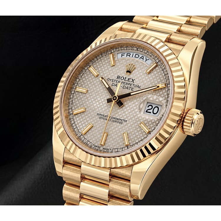 Montre Rolex Day-Date 40 mm 228238 en Or Jaune, Cadran Motif Argenté, Bracelet President
