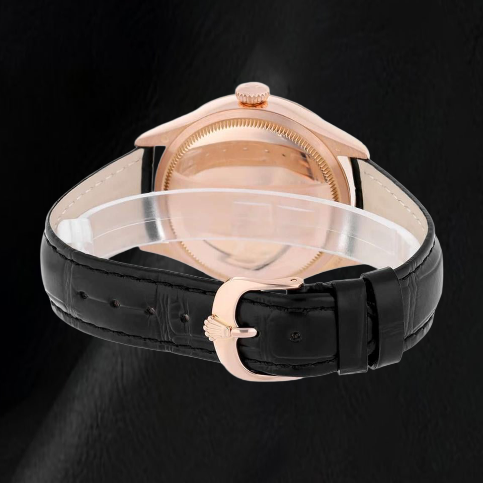 Montre Rolex Oyster Perpetual 50515 39 mm en Or Rose Cadran Argenté à Index Bâtons Bracelet en Cuir Noir