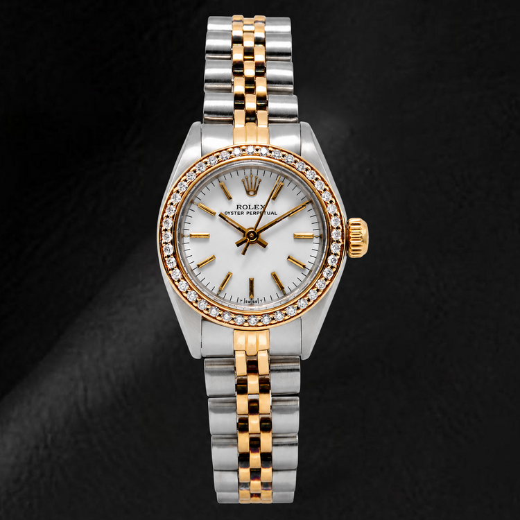 Montre Rolex Oyster Perpetual 67193 26 mm Cadran Blanc à Index Bâtons Bracelet Jubilé Bicolore