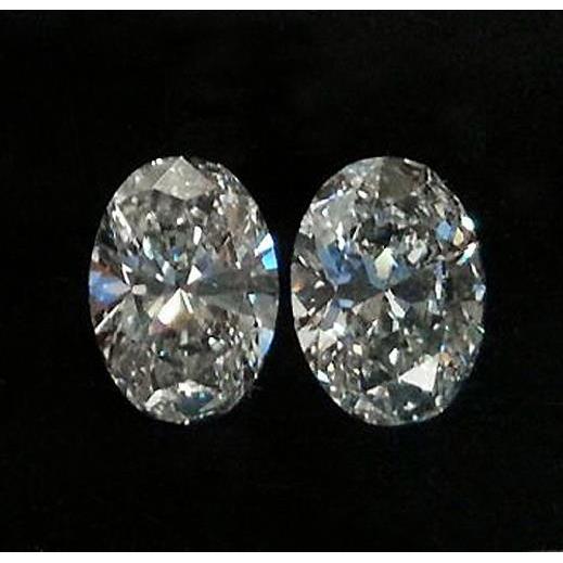 Paire de diamants ovales non sertis, 2,02 carats, couleur G, pureté VS1
