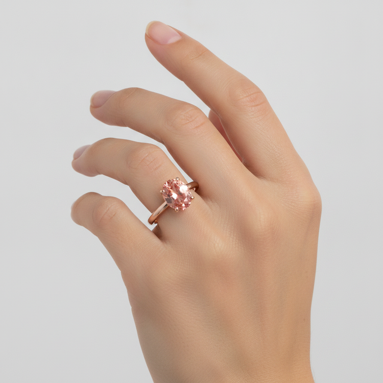 Bague Solitaire en Or Rose avec Saphir Padparadscha Pêche Naturel Ovale 2,2 Carats