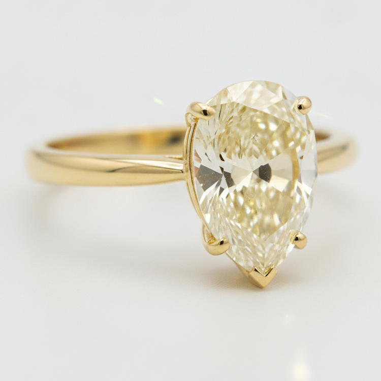 Bague de Fiançailles Solitaire Larimar et Diamant Poire Jaune Fantaisie Naturel 2 Carats en Or 18K