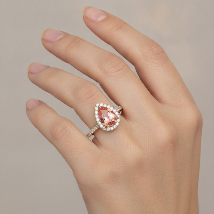 Bague Halo Pavée en Or Jaune 14K avec Véritable Saphir Padparadscha Poire Couleur Pêche 2,8 Carats
