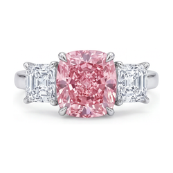 Bague d'anniversaire en diamant rose taille coussin 4,5 carats