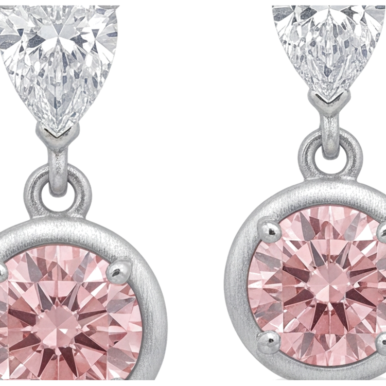 Boucles d'oreilles pendantes en diamant rose de laboratoire 3 carats, lunette ronde et têtes poire, or blanc 14K