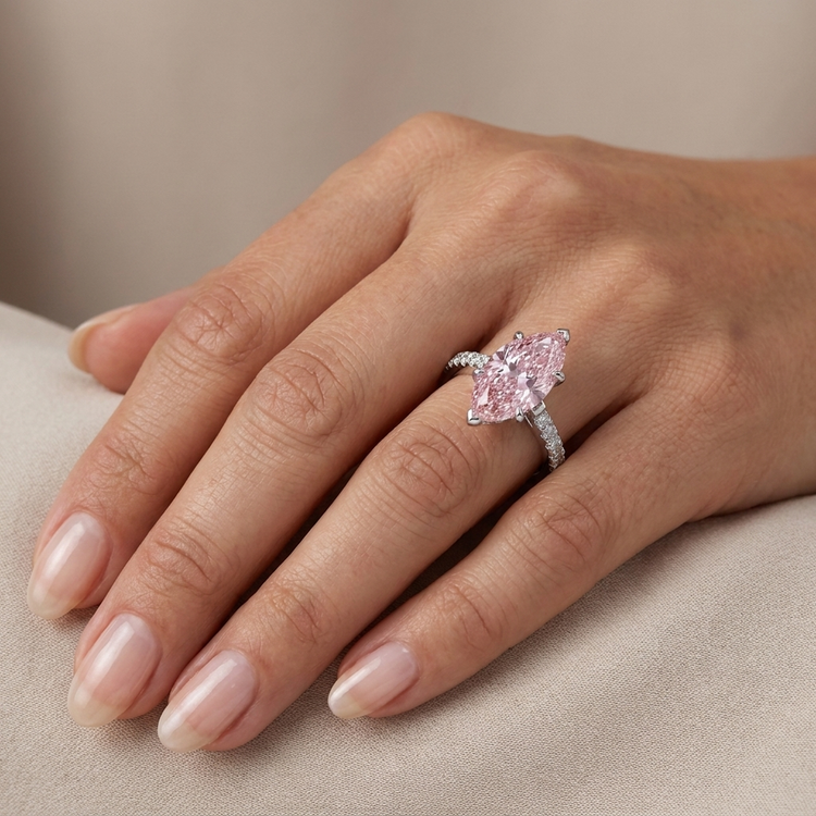 Bague diamant rose taille marquise 2,1 carats