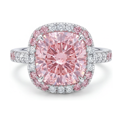 Bague en diamant rose taille coussin 4,5 carats